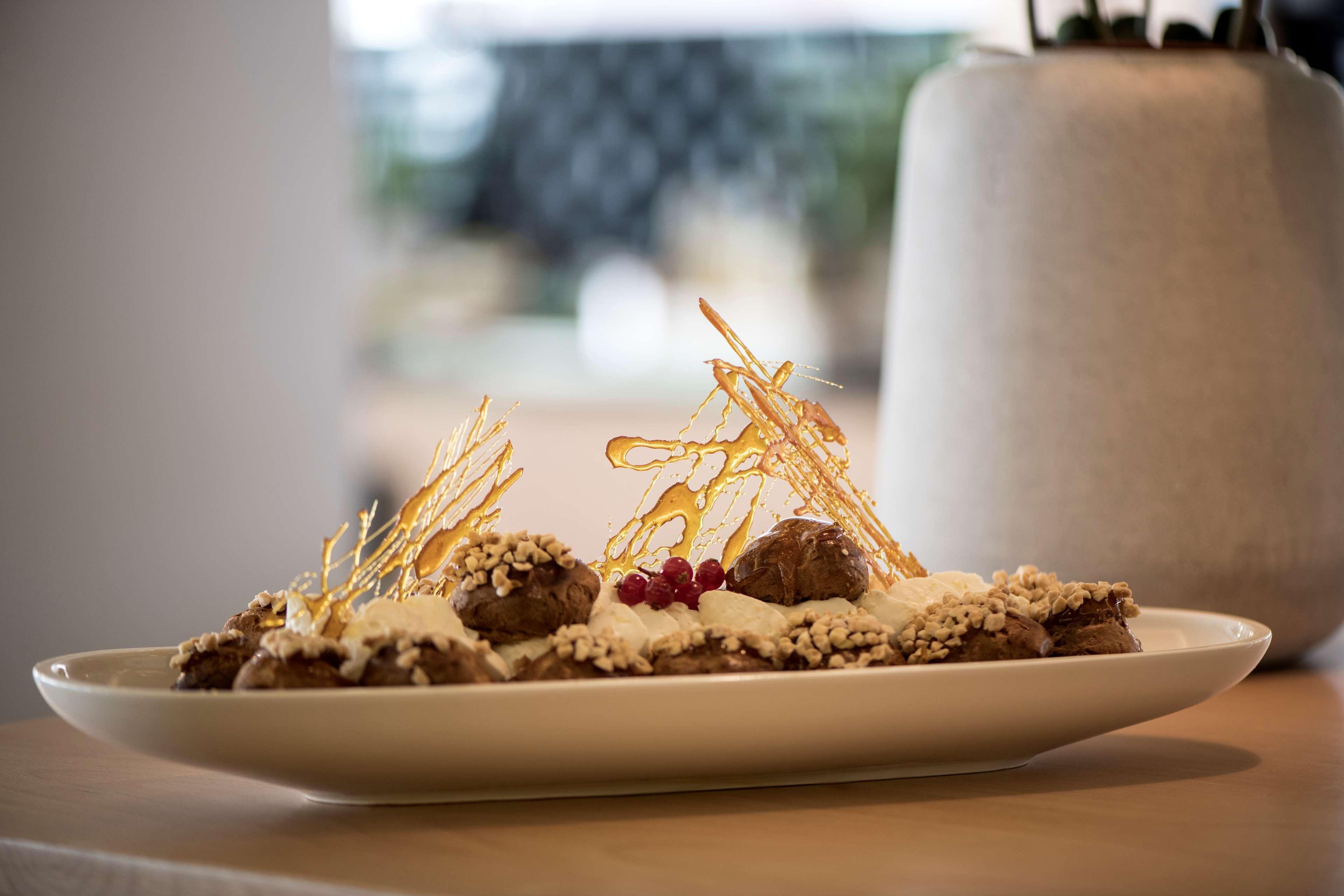 Radisson Blu Hotel, Beirut Verdun Exterior photo A Swedish dessert, Swedish meatballs with lingonberry jam