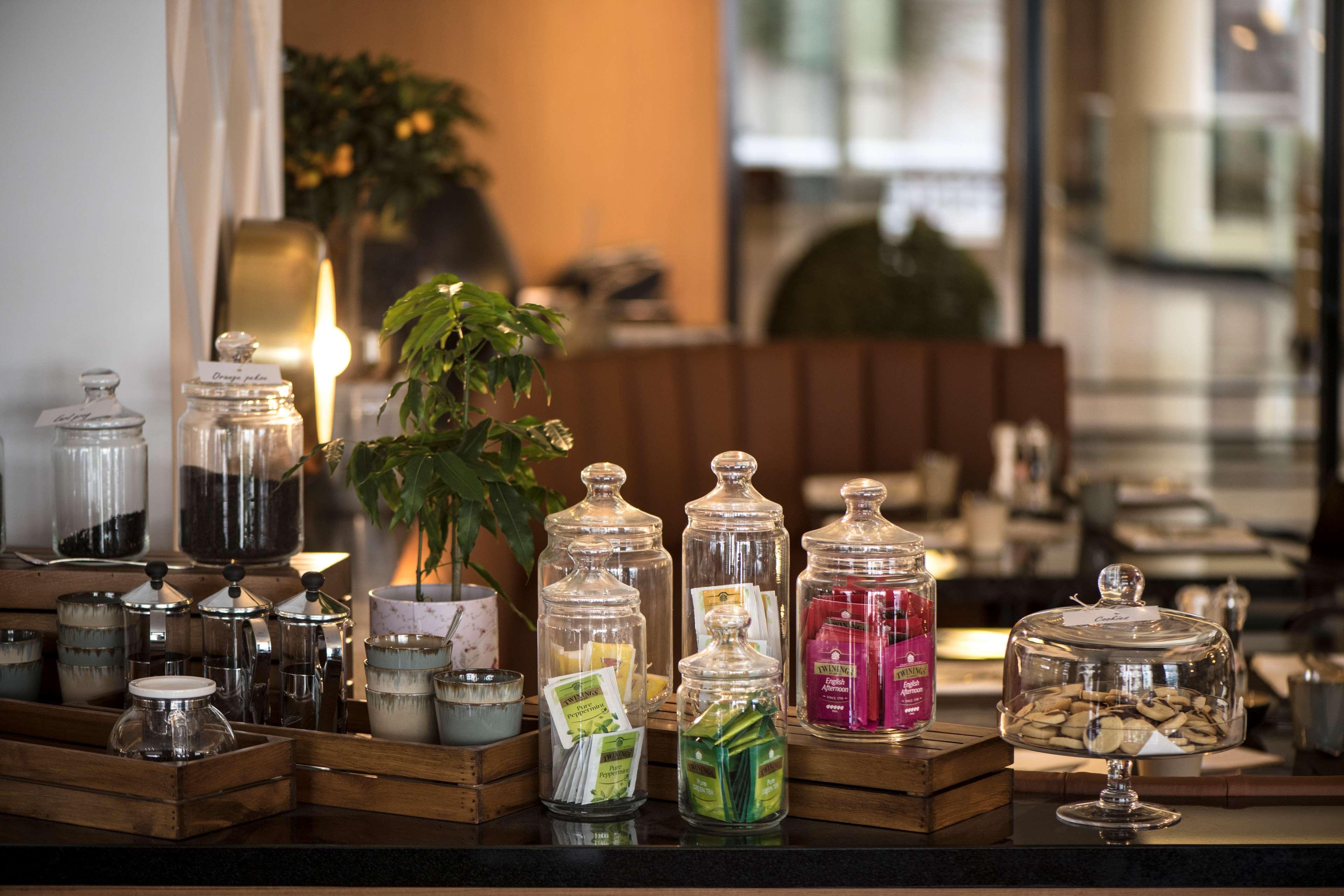 Radisson Blu Hotel, Beirut Verdun Exterior photo A selection of teas at the Mandarin Oriental, Paris