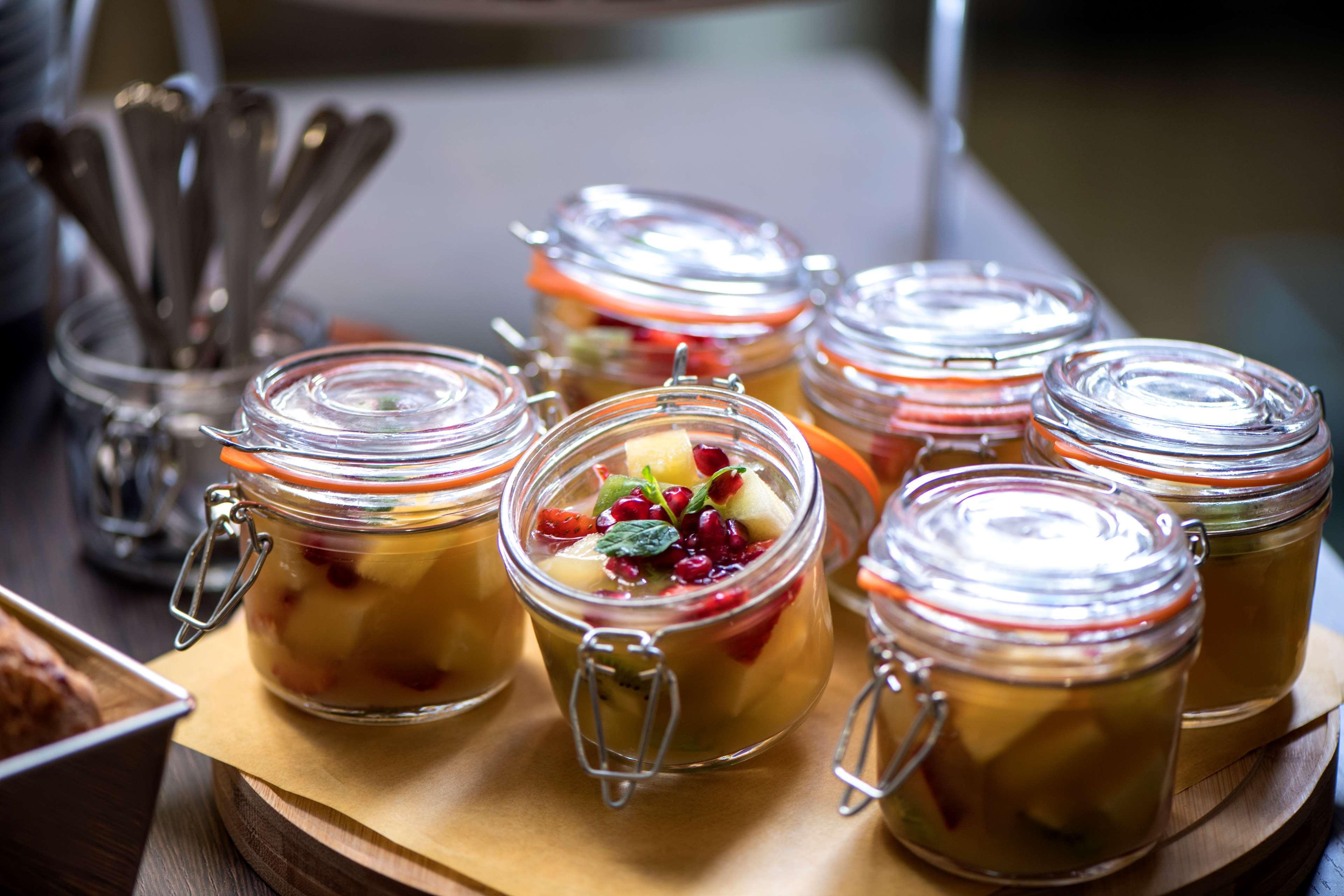 Radisson Blu Hotel, Beirut Verdun Exterior photo Fruit salad