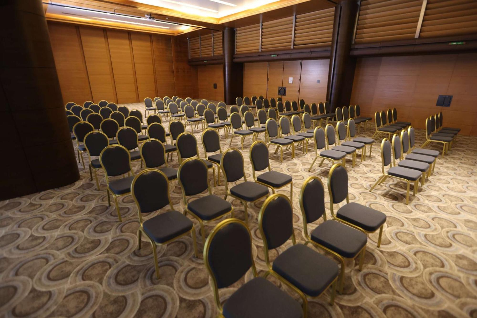 Radisson Blu Hotel, Beirut Verdun Exterior photo The ballroom